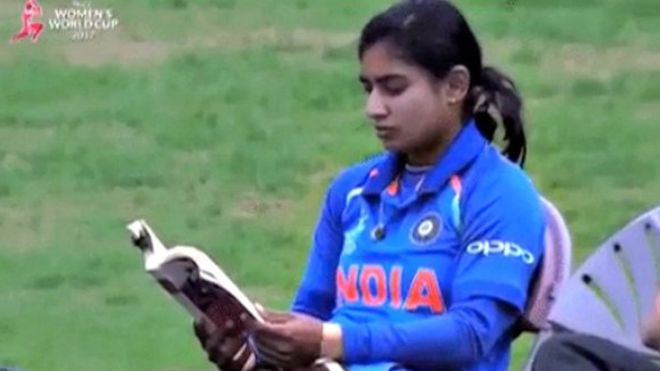ट्विटर अकाउंट वेरीफाई होने के बाद इस तरह जश्न मनाती हुई नज़र आई टीम इंडिया की कप्तान मिताली राज 2 ट्विटर अकाउंट वेरीफाई होने के बाद इस तरह जश्न मनाती हुई नज़र आई टीम इंडिया की कप्तान मिताली राज 2