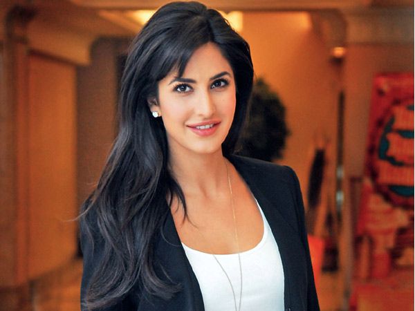 अपने से 10 साल बड़ी कटरीना कैफ के साथ सुर्खियों में जसप्रीत बुमराह, यह तस्वीर हो रही है वायरल 1 अपने से 10 साल बड़ी कटरीना कैफ के साथ सुर्खियों में जसप्रीत बुमराह, यह तस्वीर हो रही है वायरल 1