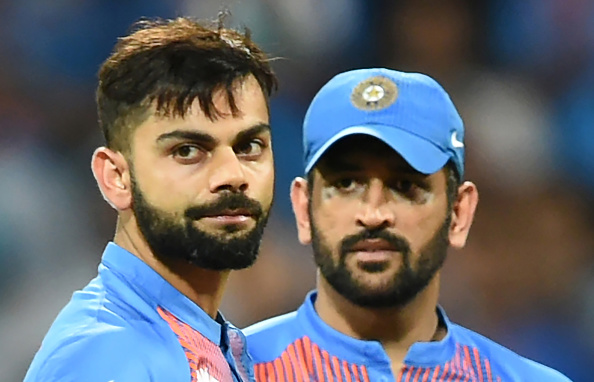 वेस्टइंडीज के खिलाफ सीरीज जीतने के बाद फिर धोनी को लेकर बोले कोहली, खराब प्रदर्शन पर कह दी ये बड़ी बात 2 वेस्टइंडीज के खिलाफ सीरीज जीतने के बाद फिर धोनी को लेकर बोले कोहली, खराब प्रदर्शन पर कह दी ये बड़ी बात 2