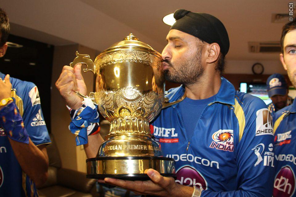 Harbhajan Singh celebrates MI Wining IPL 2013