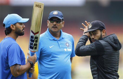 भारतीय क्रिकेटर्स चाहते है, रवि शास्त्री टीम से जुड़े रहे 8