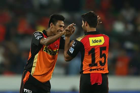 गेंदबाजों के शानदार प्रदर्शन के बदौलत सनराइजर्स हैदराबाद ने गुजरात को दी पटखनी 1