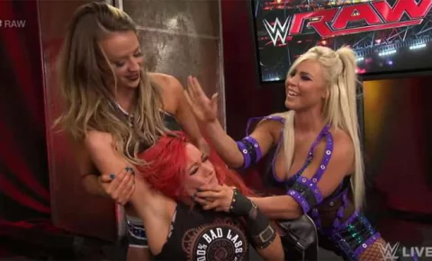 WWE ने दिये संकेत बेकी लिंच को इस हफ्ते रॉ में मिलेगी नयी साथीदार 4