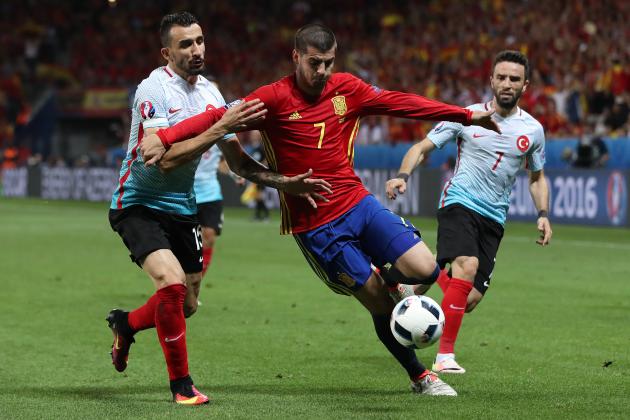यूरो 2016 : तुर्की को हरा नॉकआउट दौर में स्पेन 1