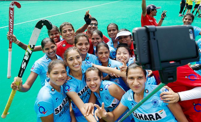 रियो ओलम्पिक के लिए भारतीय महिला हॉकी टीम की घोषणा 1