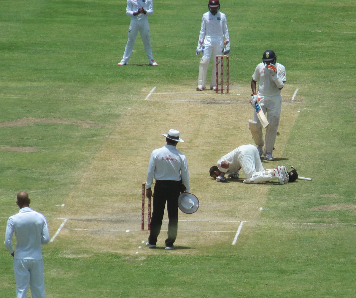 एंटिगा टेस्ट : कोहली का दोहरा शतक, भारत के 404 रन 1