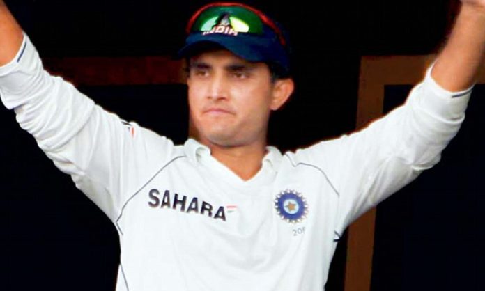 Ganguly waves to fans