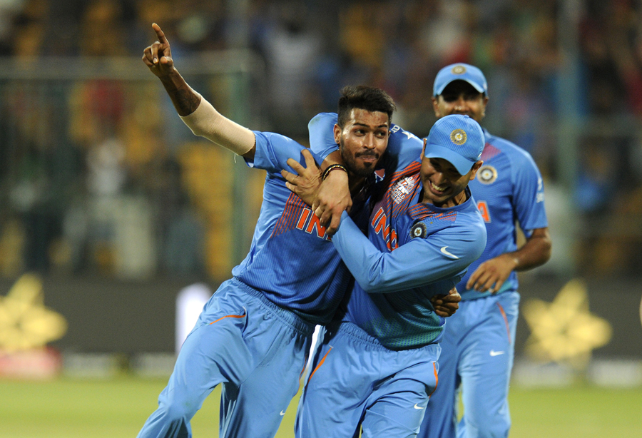 इन 5 गेंदबाजों के प्रदर्शन ने उड़ाया विरोधी टीम की नींदे, 2 भारतीय भी शामिल 8