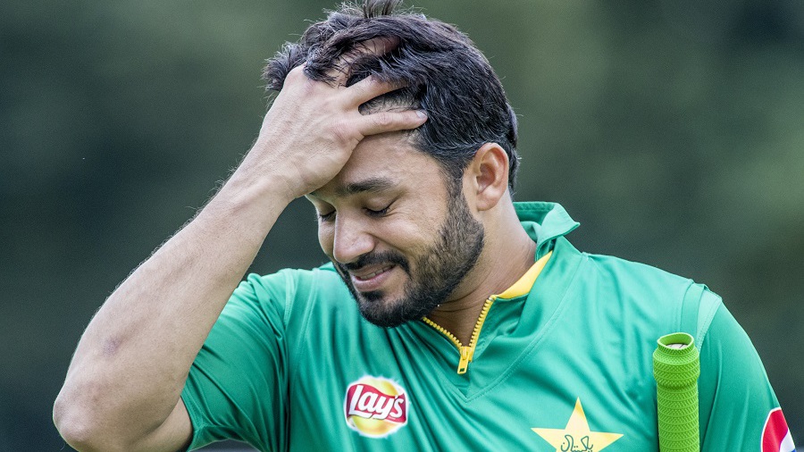 पाकिस्तानी टीम के कप्तान अजहर अली एक मैच के लिए प्रतिबंधित 6