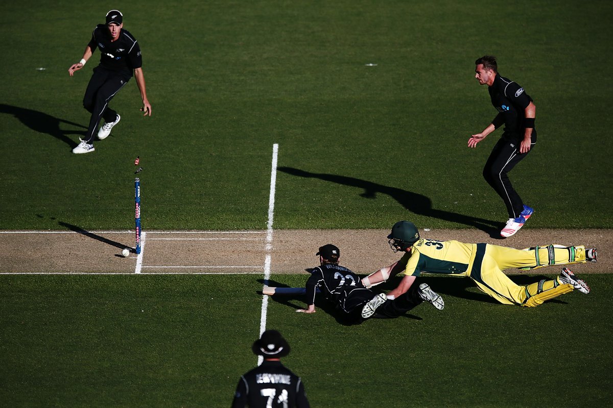 ऑकलैंड एकदिवसीय : न्यूजीलैंड ने आस्ट्रेलिया को 6 रनों से हराया 8