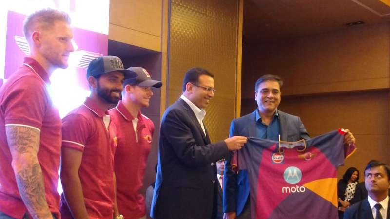 आईपीएल में नए कप्तान के साथ इस नए लुक में नज़र आएगी पुणे की टीम, स्टीव स्मिथ ने धोनी से कप्तानी मिलने पर दिया काफी चौकाने वाला बयान 1