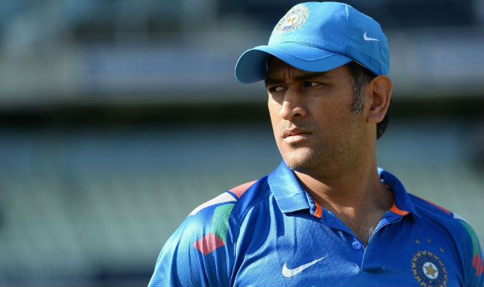 महेंद्र सिंह धोनी की इन 6 गलतियों की वजह से आज भी लोग करते है भारत के सबसे सफल कप्तान से नफरत 9