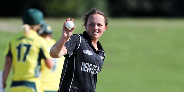 न्यूजीलैंड की महिला टीम में भी आ गई है 16 साल की सचिन 1