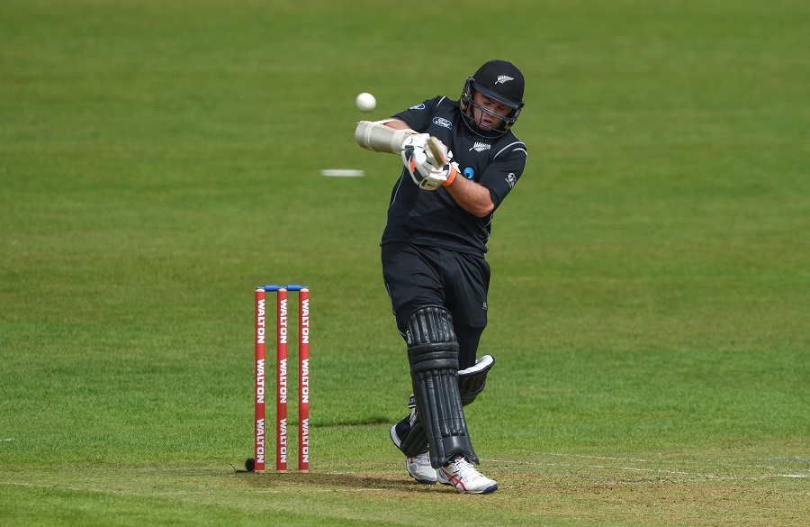 न्यूजीलैंड के इस खिलाड़ी के शानदार शतक ने त्रिकोणीय सिरीज में आयरलैंड को 190 रनों से हराया 1