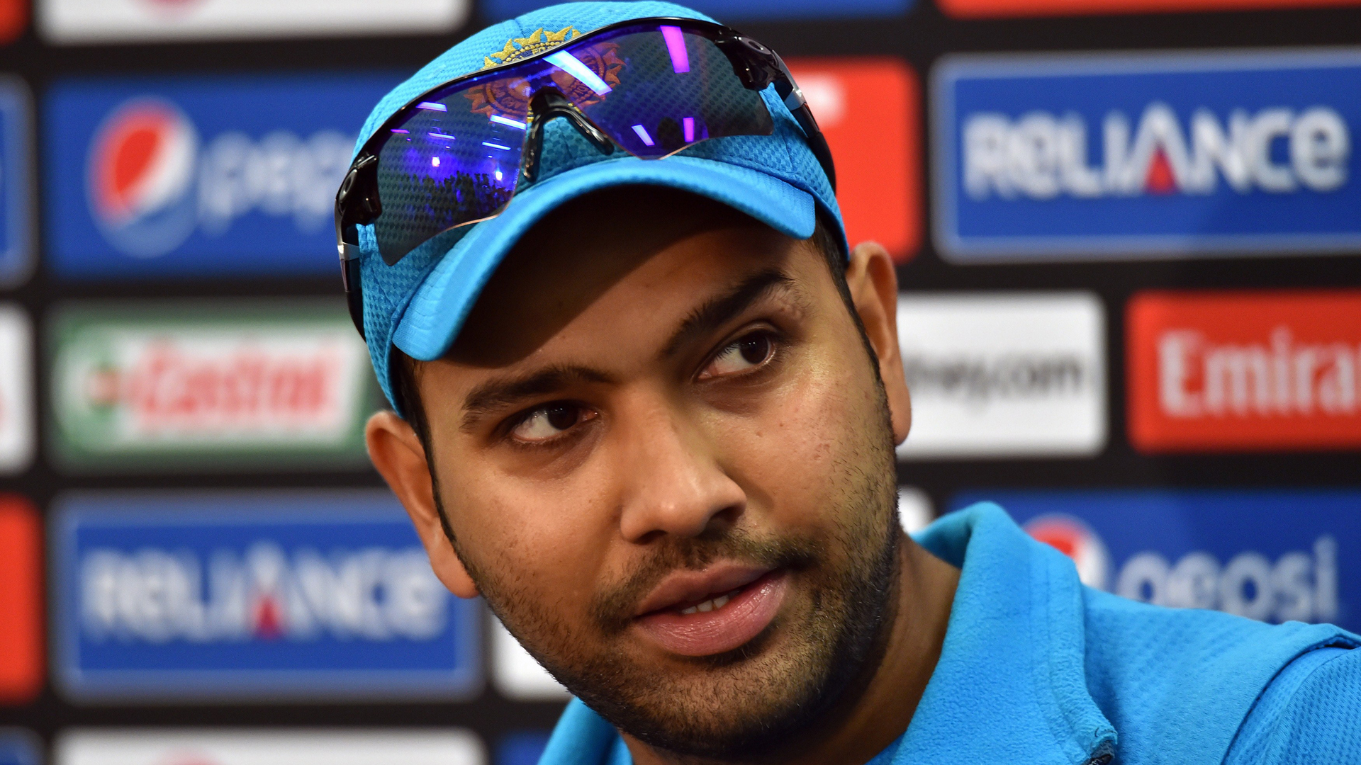 मैन ऑफ़ द मैच लेते हुए रोहित ने खुशी में खोल डाला बड़ा राज, बताया वो ट्रिक जिसके वजह से ऑस्ट्रेलिया के खिलाफ बनाते है ज्यादा रन 1