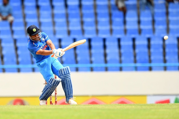 वीडियो: 46.2 ओवर पर बल्लेबाजी के दौरान महेंद्र सिंह धोनी ने किया कुछ ऐसा दर्शक रह गये हैरान, लेकिन दर्ज हो गया विश्व रिकॉर्ड 2