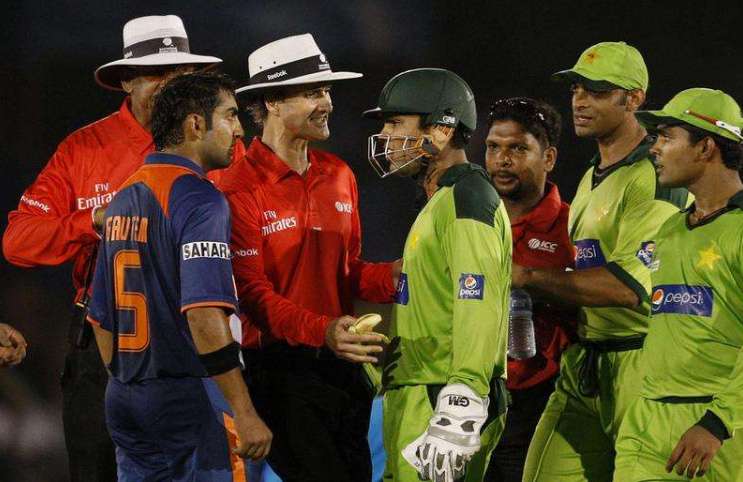ये हैं वो पांच विवाद जिनके बाद भारत और पाकिस्तान के खिलाड़ी कभी नहीं बन पाए अच्छे दोस्त 5