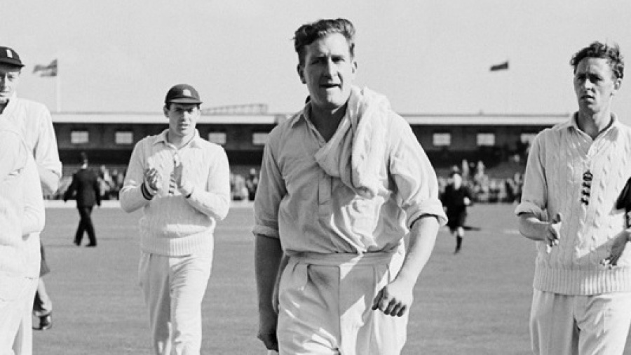 इतिहास के पन्नों से- टेस्ट क्रिकेट में जब 61 साल पहले आज के ही दिन इंग्लैंड के जिम लेकर ने आज ही बनाया था कभी न टूटने वाला ये विश्व रिकॉर्ड 6