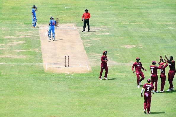 वेस्टइंडीज के खिलाफ शानदार जीत के बाद कप्तान कोहली ने बांधे महेंद्र सिंह धोनी की तारीफों के पूल 5