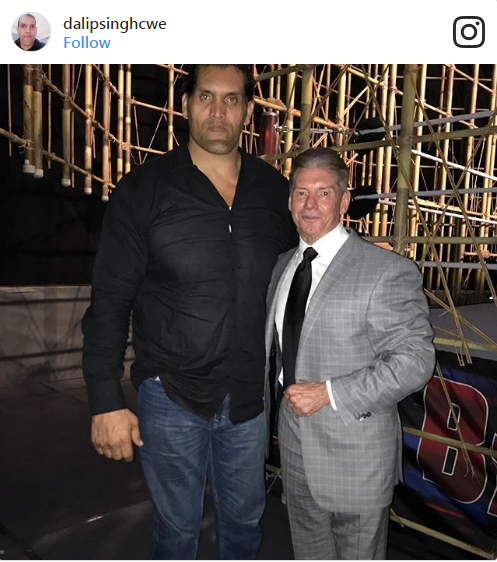 FUNNY: खली ने खिचवाई WWE के मालिक के साथ तस्वीर पर हो गयी एक गड़बड़, जिसकी वजह से बन रहा है मजाक 6