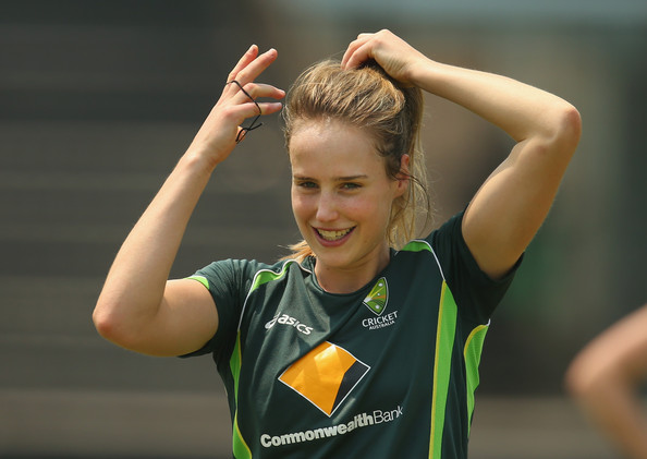 ऑस्ट्रेलिया की यह महिला क्रिकेटर बनना चाहती है महिला टीम की सचिन लेकिन अब सचिन से मिलकर कही ये बात 4
