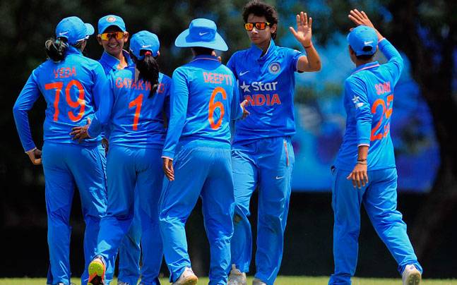 भारतीय महिला टीम मुंबई पहुंची, मुंबई में आते ही कप्तान मिताली राज ने महिला क्रिकेट के लिए कहीं ये बड़ी बात 4