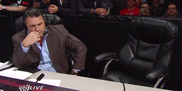 ये है वो 10 मौके जब WWE एरीना के साथ टीवी के बाहर रो पड़े थे प्रशंशक 3