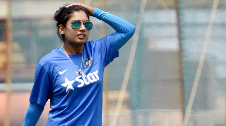 OMG! महिला टीम की कप्तान मिताली राज को एक दिन भारतीय पुरुष टीम के कोच की भूमिका में देखना चाहते हैं किंग खान 4