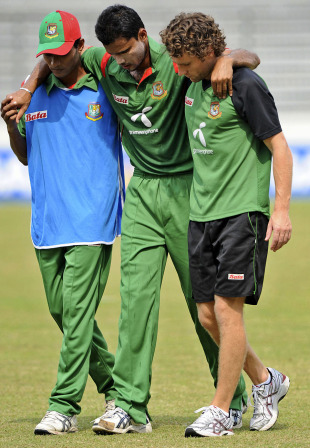 बांग्लादेश के कप्तान मशरफे मुर्तजा को मैच के दौरान होने लगी खून की उल्टियां, डॉक्टर ने कही ये बात 1