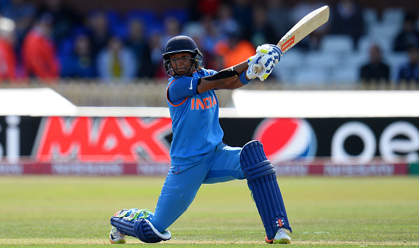 शर्मनाक: जिस भारतीय महिला क्रिकेटर ने भारत को विश्वकप के फाइनल में पहुंचा किया भारत का सर ऊँचा उसी पर रेलवे ने ठोका 27 लाख का जुर्माना, जाने क्या है पूरा मामला 6