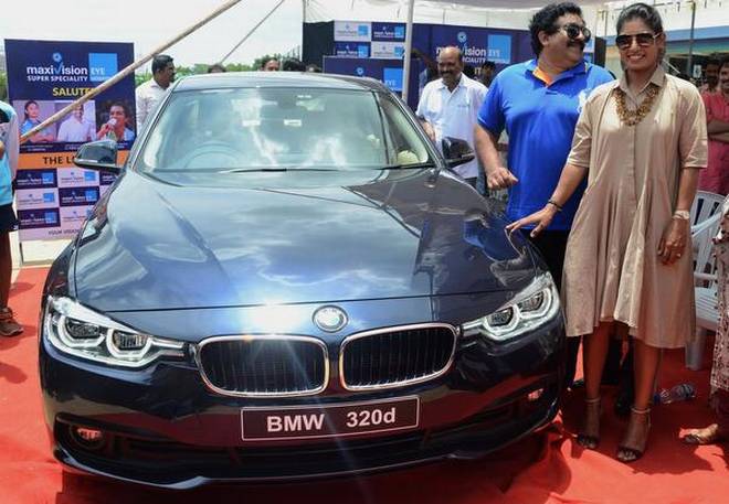 मिताली राज बनी BMW की मालकिन, इस बिजनेसमैन ने भेट की मिताली राज को ये महँगी कार 1