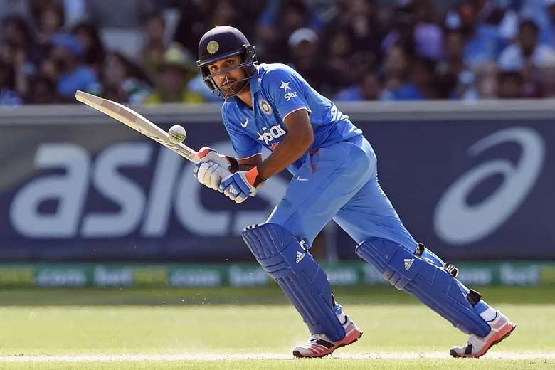 RECORDS: ऑस्ट्रेलिया के खिलाफ पांचवे वनडे मैच में रोहित शर्मा ने अपने शानदार शतक के चलते विराट कोहली को ही छोड़ डाला इस मामले में पीछे 2