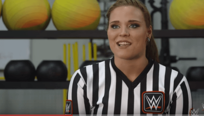WWE में अब मर्दों के मुकाबलों को जज करती नजर आएगी यह महिला रेफरी, बनी है WWE की पहली महिला रेफरी 5