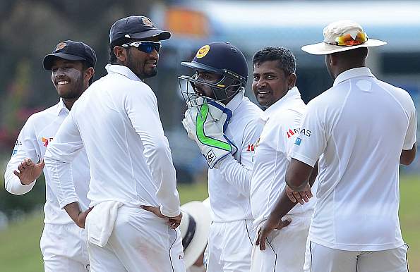 श्रीलंका से आई एक और बुरी खबर, जडेजा को प्रतिबंधित किये जाने के बाद एक और दिग्गज खिलाड़ी हुआ तीसरे टेस्ट से बाहर 10