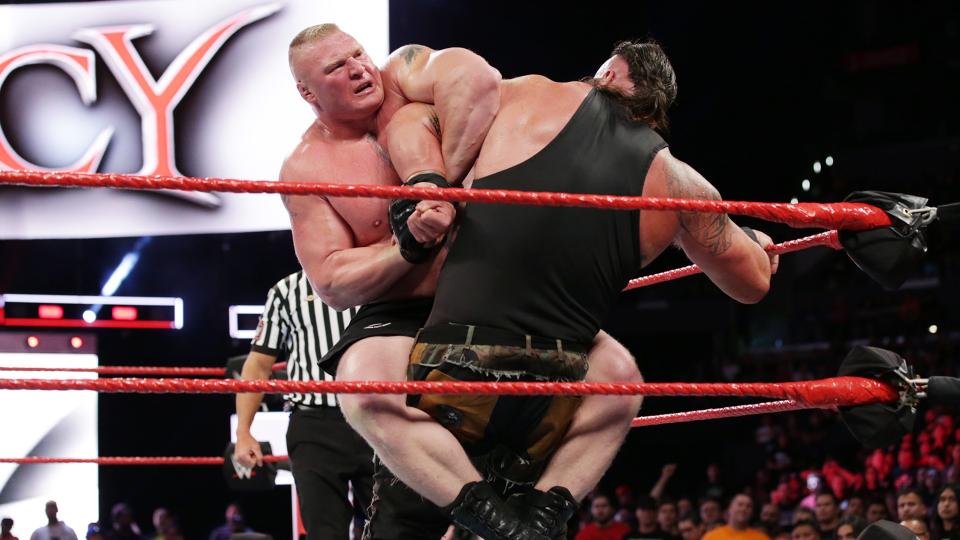 किसने क्या कहा: WWE द्वारा मोंस्टर ब्रोन स्त्रोमैन को हराने जाने की वजह से फैन्स का टुटा कंपनी पर ही गुस्सा, कर रहे हैं भद्दे कमेंट्स 2
