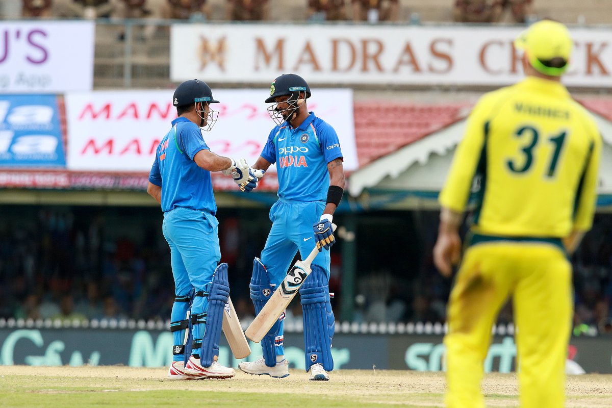 STATS: भारतीय टीम ने जीत के साथ किया श्रृंखला का आगाज, धोनी के बल्ले से एक या दो नहीं बल्कि निकले अनगिनत रिकार्ड्स... 4