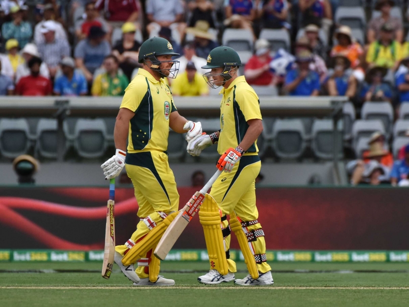 VIDEO: 0.4वें ओवर में भुवनेश्वर कुमार की स्विंग के फेर में फंसे ऑस्ट्रेलियाई कप्तान 3