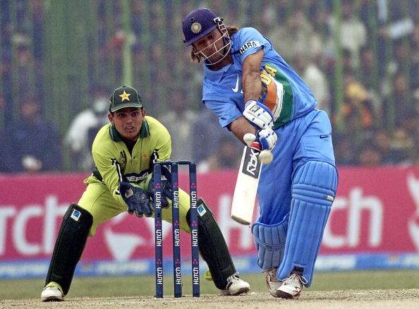 पूर्व भारतीय कप्तान महेंद्र सिंह धोनी के नाम 7 वें नम्बर पर बल्लेबाजी करते हुए दर्ज है वो विश्व रिकॉर्ड जिसे तोड़ पाना नामुमकिन 4