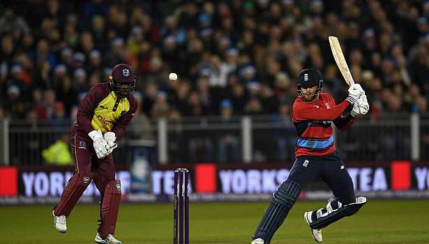 VIDEO: 8.5वें ओवर में जो रूट ने किया कुछ ऐसा कि एकदम फीकी हो गयी क्रिस गेल की एकदिवसीय क्रिकेट में वापसी 4