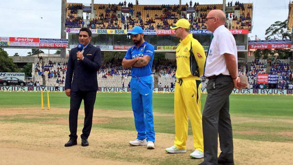 इंदौर वनडे : आस्ट्रेलिया ने टॉस जीता, बल्लेबाजी का फैसला, टीम में कर डाला 2 बदलाव 1