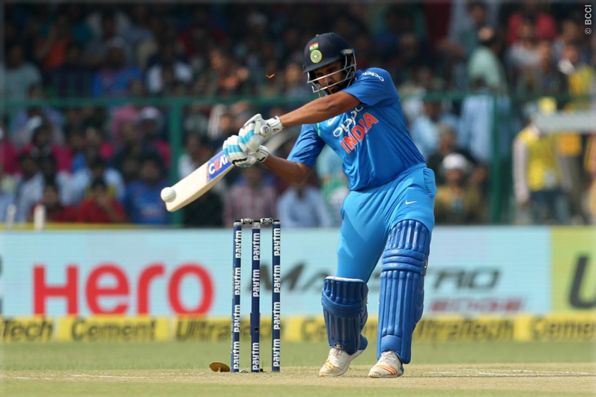 विडियो: कानपुर में हार्दिक और विलियम्सन के बीच मैदान पर हुई ऐसी टक्कर, कि थम गयी अम्पायर समेत सभी की साँसे 1 विडियो: कानपुर में हार्दिक और विलियम्सन के बीच मैदान पर हुई ऐसी टक्कर, कि थम गयी अम्पायर समेत सभी की साँसे 1