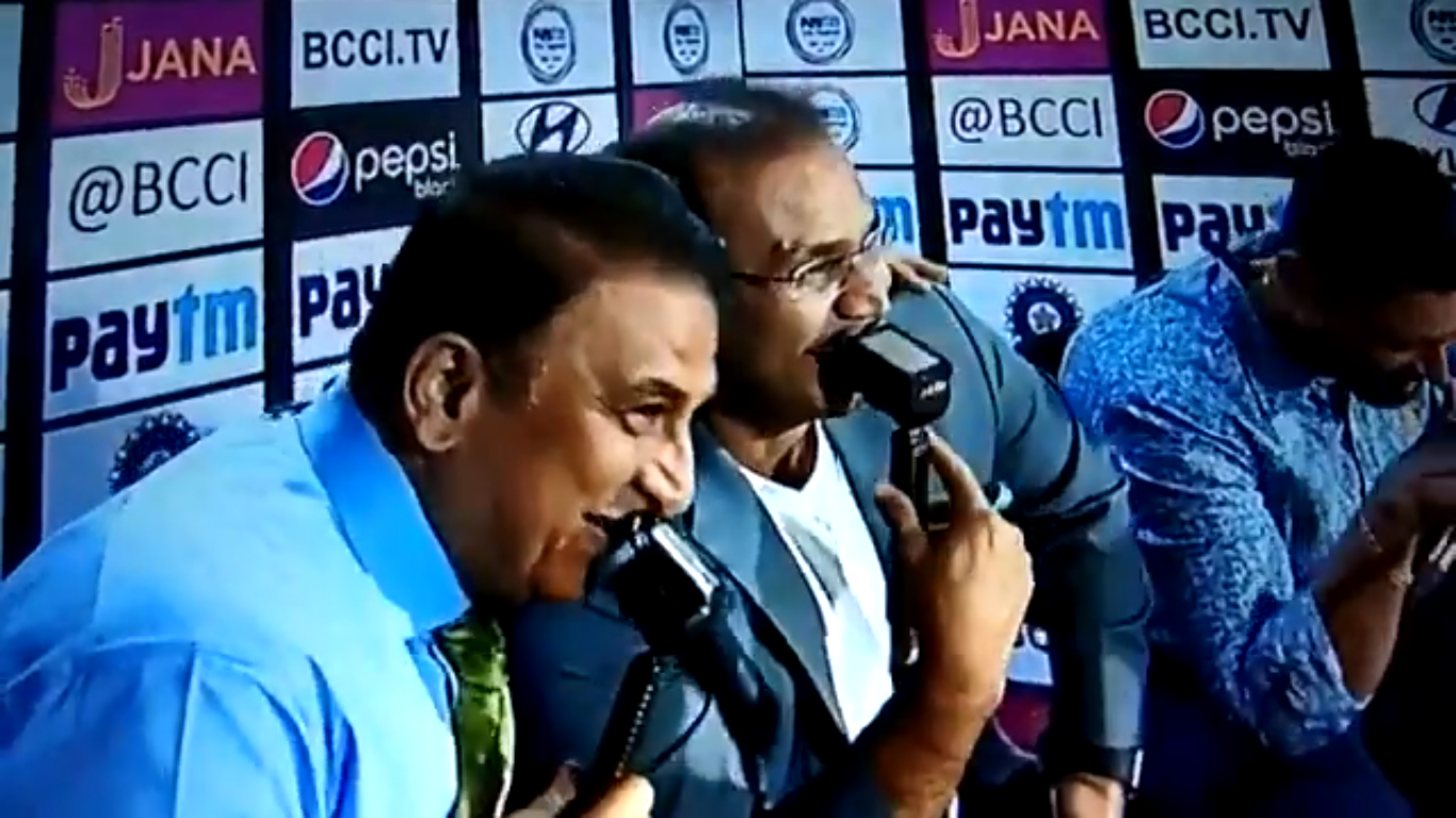 VIDEO: 17.3वें ओवर में वीरू और गावस्कर ने उड़ाया भारतीय टीम का मजाक, बताया हारने की कगार पर खड़ी भारत के ड्रेसिंग रूम में बज रहा होगा ये गाना 1