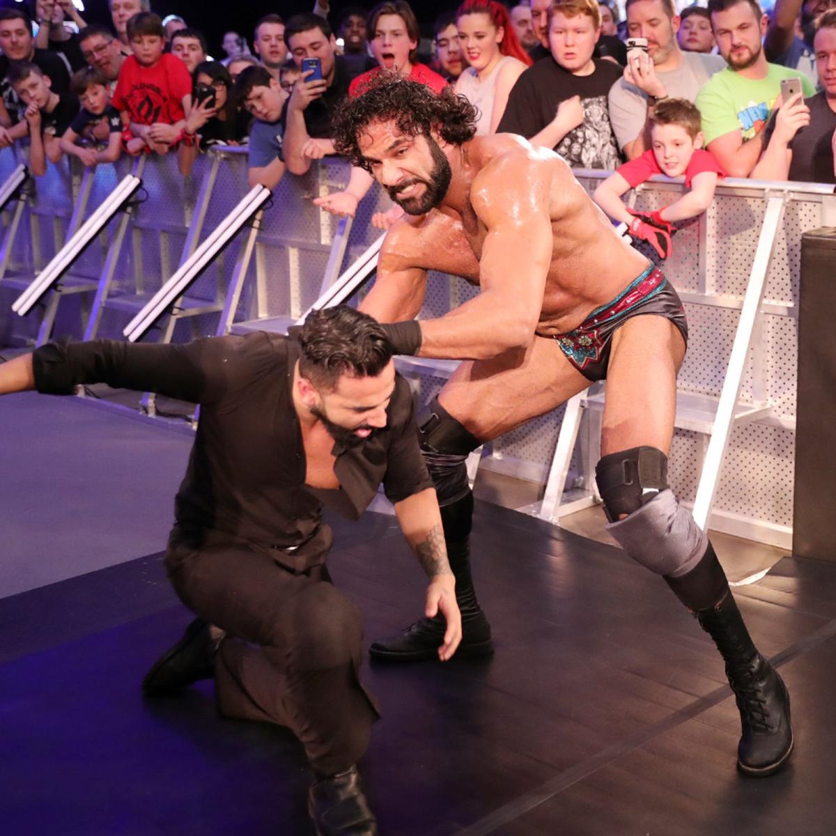 SMACKDOWN OFFAIR: WWE चैंपियनशिप हारने के बाद जिंदर महल ने सिंह ब्रदर्स पर निकाला अपना गुस्सा, कर डाला ये 1