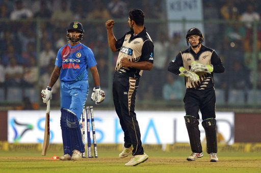 भारतीय मूल के ईश सोढ़ी ने भारतीय बल्लेबाजो को किया खूब परेशान, लेकिन फिर भी सोढ़ी के बारे में ऐसा सोचते है न्यूजीलैंड के खिलाड़ी 2