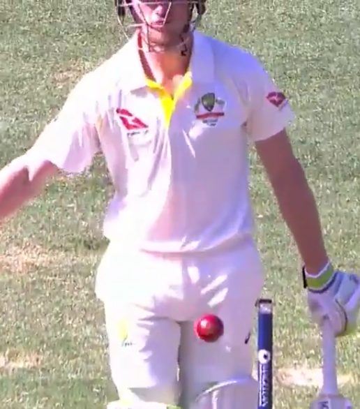 वीडियो : पहले टेस्ट के दौरान जेम्स एंडरसन ने पांचवे दिन युवा खिलाड़ी कैमरन बैनक्रोफ्ट के साथ की ऐसी शर्मनाक हरकत, जिसे बाद में मांगनी पड़ी माफ़ी 3