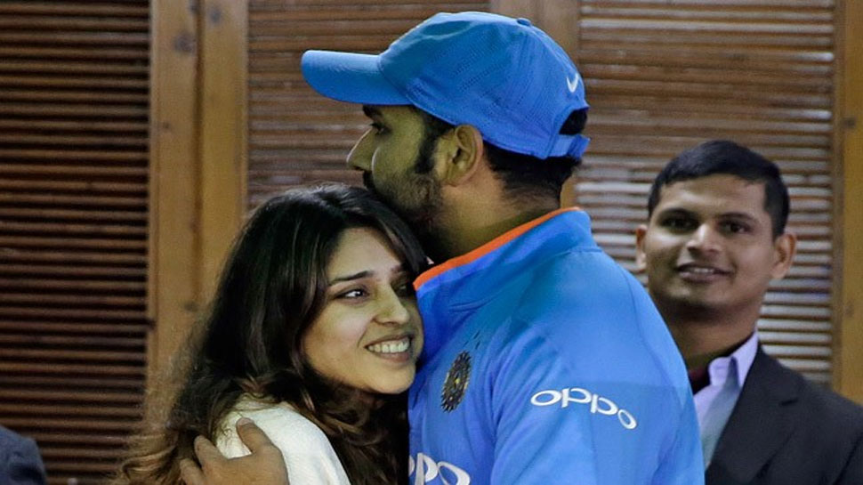 रोहित शर्मा ने पांचवे वनडे मैच में लगाया शतक, तो पत्नी रितिका सजदेह ने दिया कुछ ऐसी प्रतिक्रिया देख रोहित शर्मा भी रह जायेंगे हैरान 4