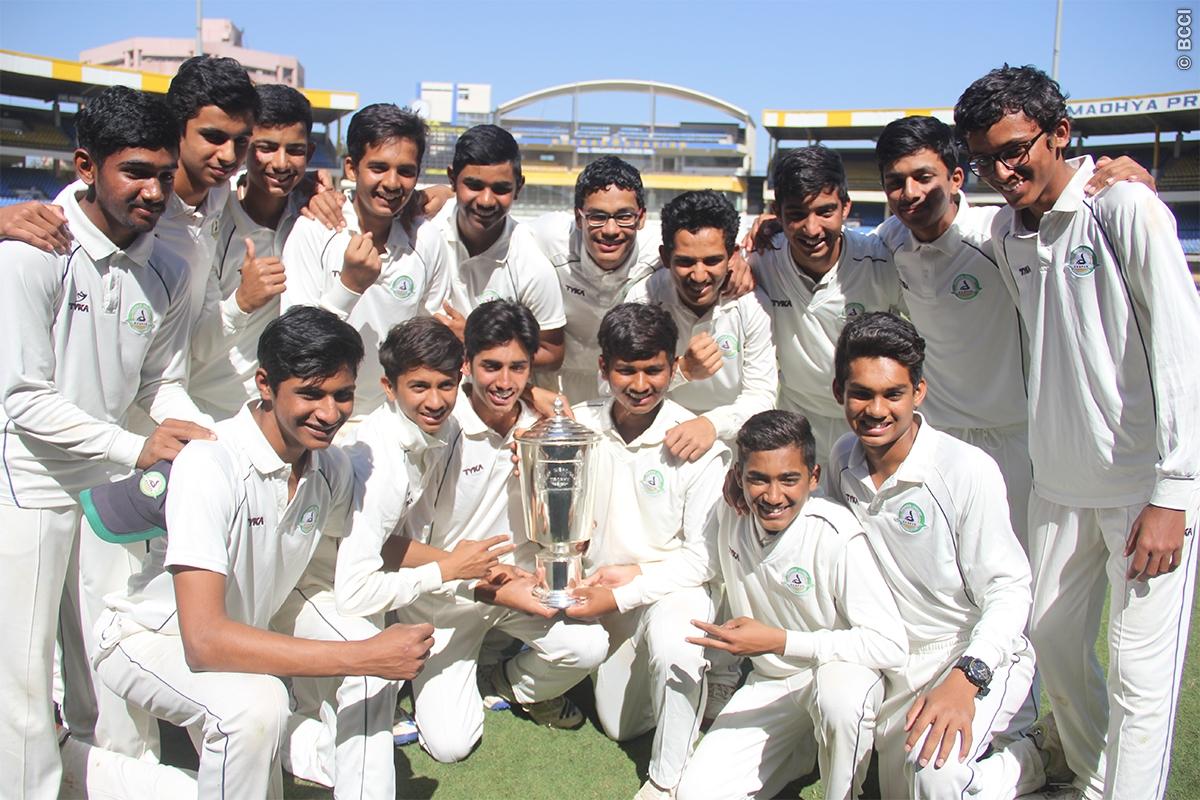 RECORD: घरेलू टूर्नामेंट में इस भारतीय टीम ने बनाया विश्व रिकॉर्ड 870 रन और एक पारी से हासिल की जीत 1