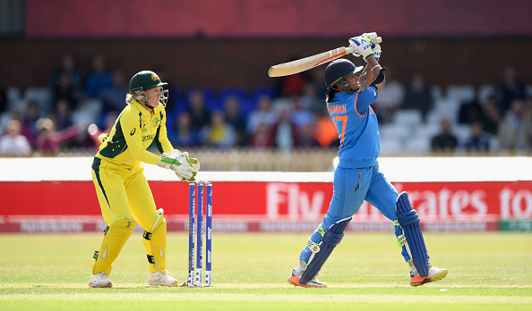 शर्मनाक: जिस भारतीय महिला क्रिकेटर ने भारत को विश्वकप के फाइनल में पहुंचा किया भारत का सर ऊँचा उसी पर रेलवे ने ठोका 27 लाख का जुर्माना, जाने क्या है पूरा मामला 2