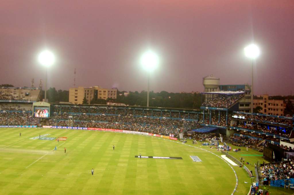 भारत और श्रीलंका के बीच बाराबती स्टेडियम में खेले जाने वाले पहले टी-20 मैच से पहले बीसीसीआई ने दिया प्रसंशको को धोखा किया ये सलूक 1