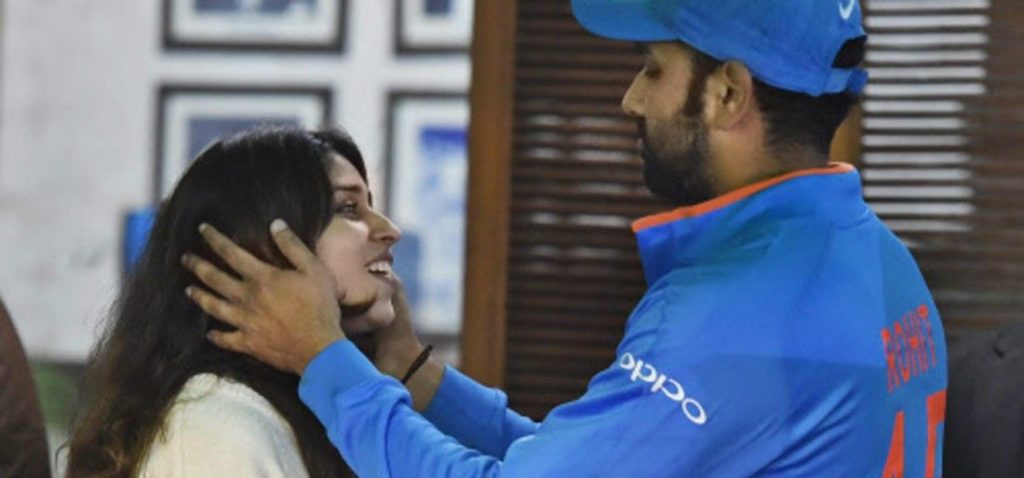 पत्नी रितिका सजदेह के जन्मदिन पर भावुक हुए गेंदबाजो के छक्के छुड़ाने वाले हिटमैन रोहित शर्मा, कहा........ 2